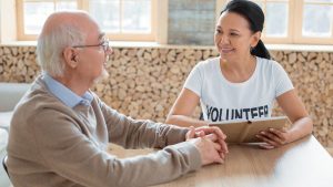 Read more about the article 10 Things That Volunteers Do at Retirement Homes